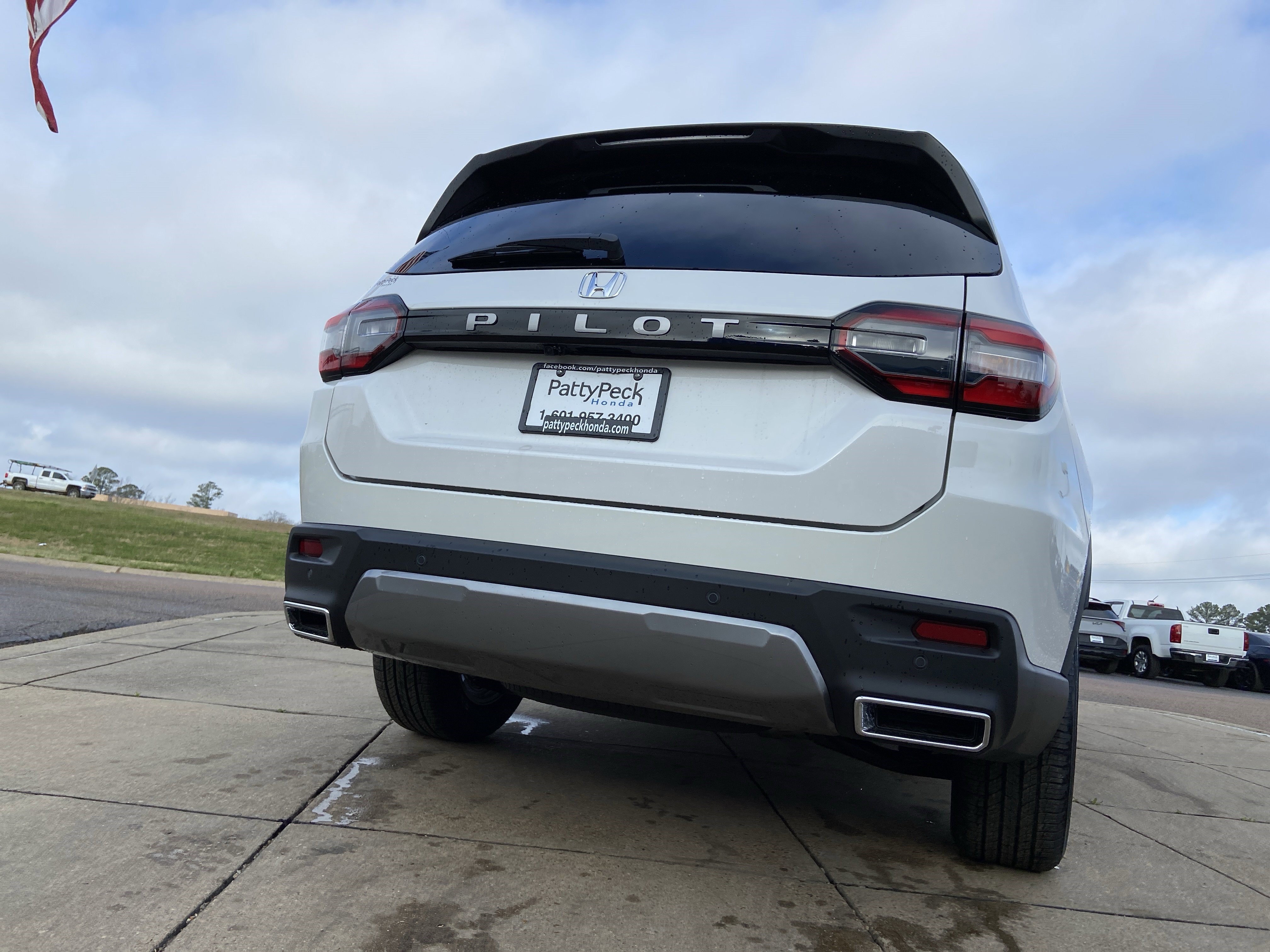 New 2026 Platinum White Pearl Honda EX-L image 16