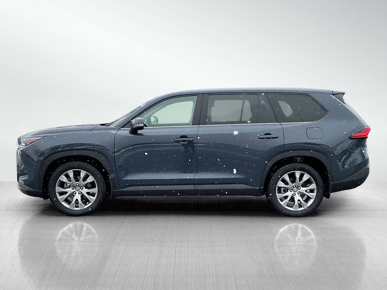 Used 2024 Toyota Grand Highlander Limited with VIN 5TDAAAB55RS058650 for sale in Brainerd, Minnesota