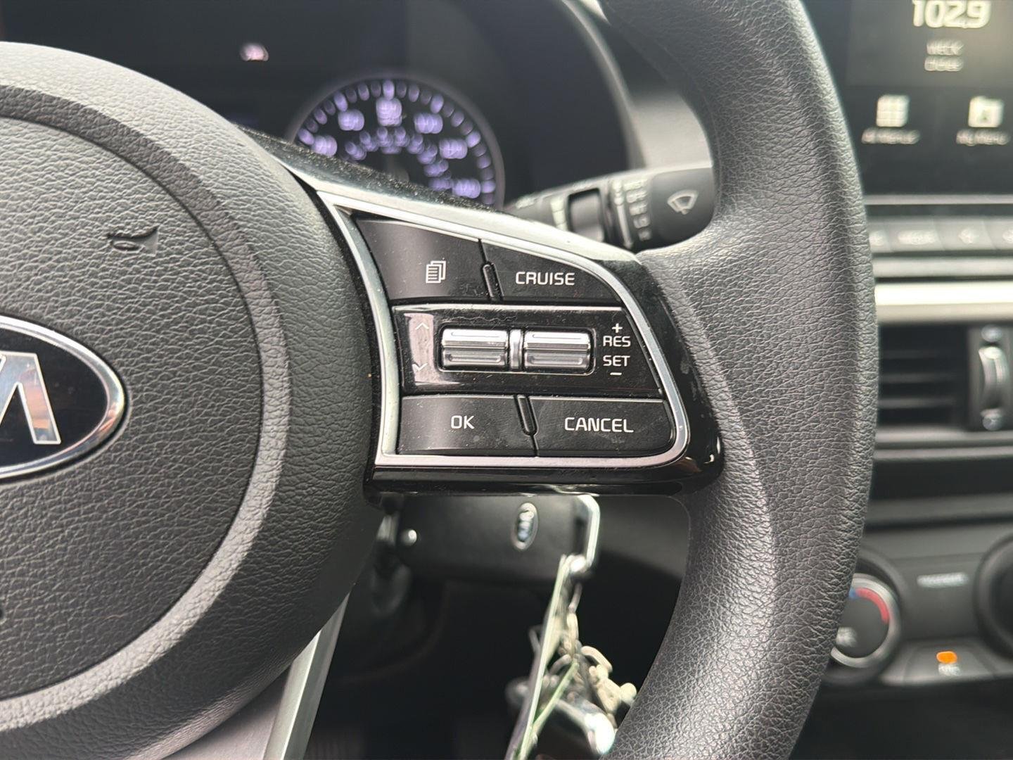 Used 2020 Silky Silver Kia  image 10