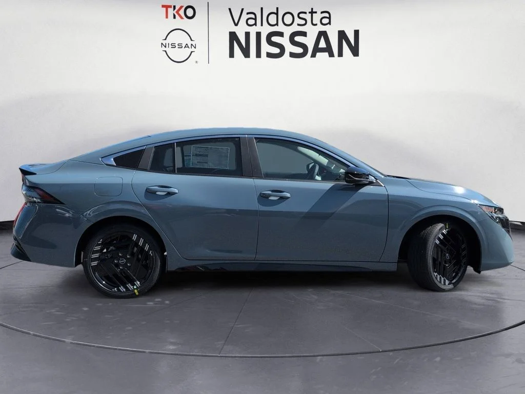 New 2026 Gray Nissan SR image 3
