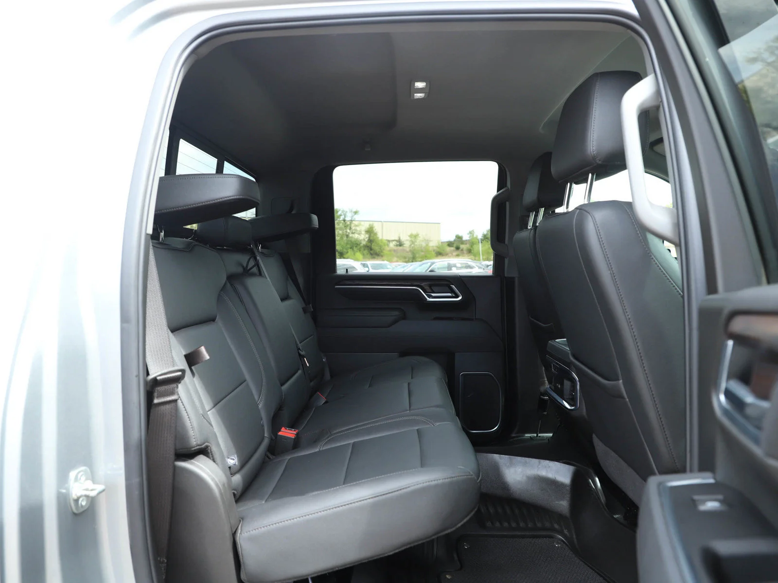 Used 2025 Sterling Metallic GMC SLT image 12