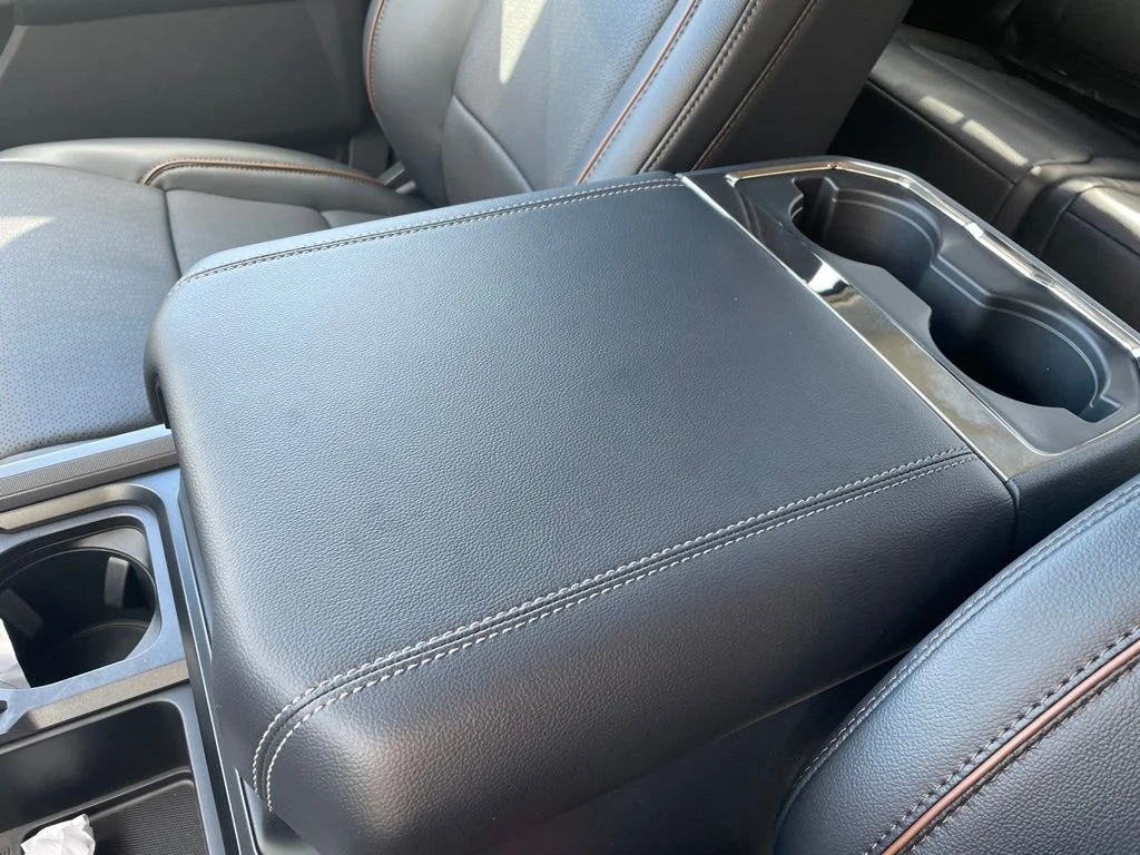 New 2026 CARBONIZED GRAY Ford Lariat image 25