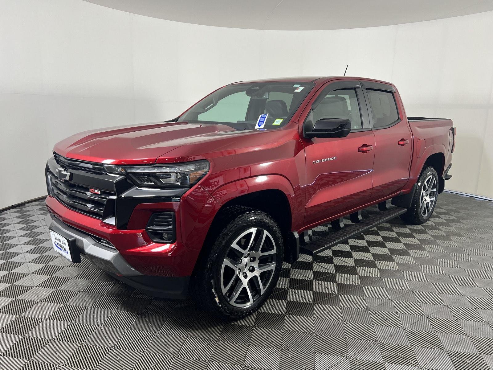 Used 2024 Radiant Red Tintcoat Chevrolet 4WD Z71 image 27