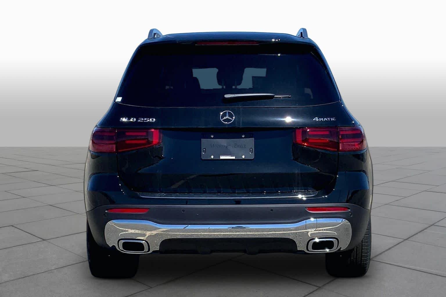 New 2026 Night Black Mercedes-Benz GLB 250 image 5