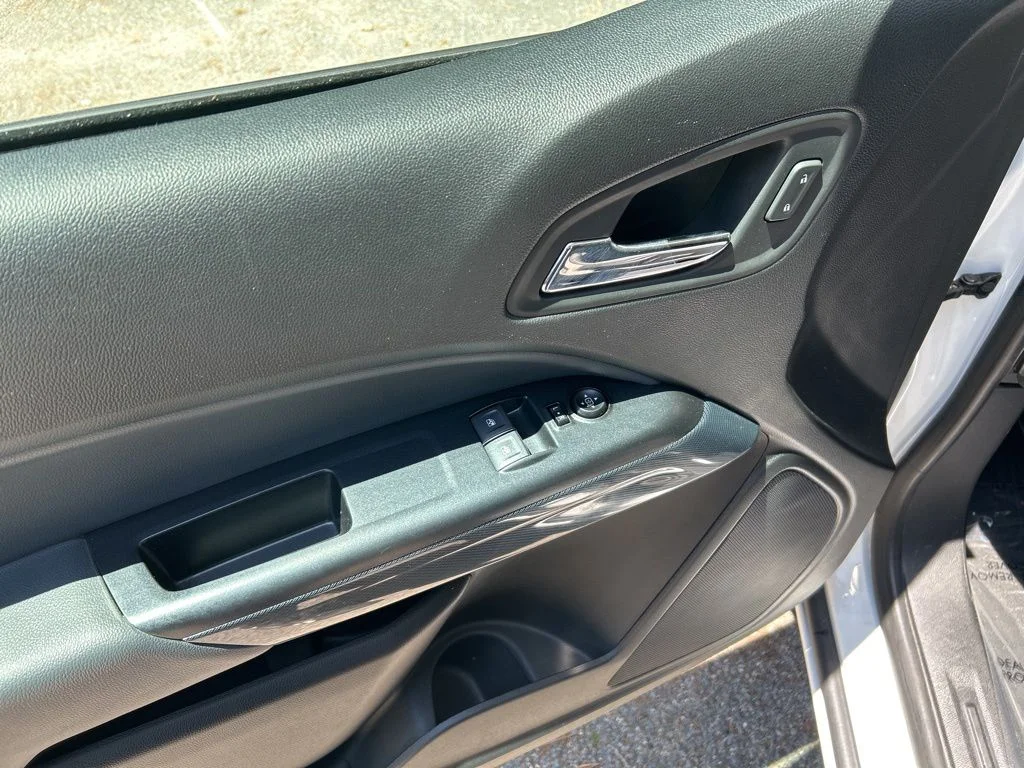 Used 2020 White Chevrolet Z71 image 14
