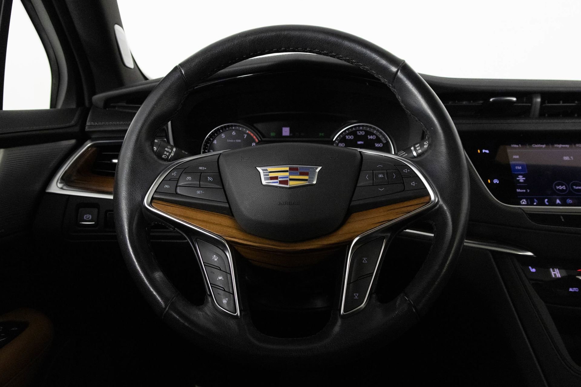 2023 CADILLAC XT5 - Image 28