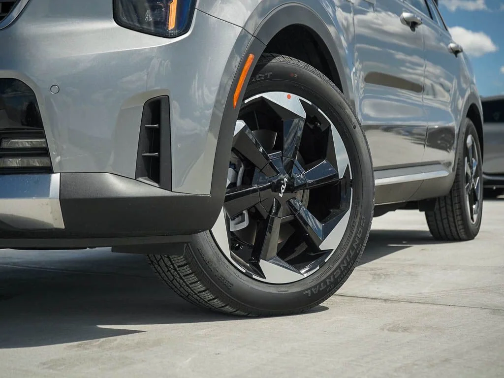 New 2026 Steel Gray Kia EX AWD image 6