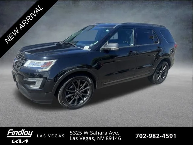 Used 2017 Black Ford XLT image 1