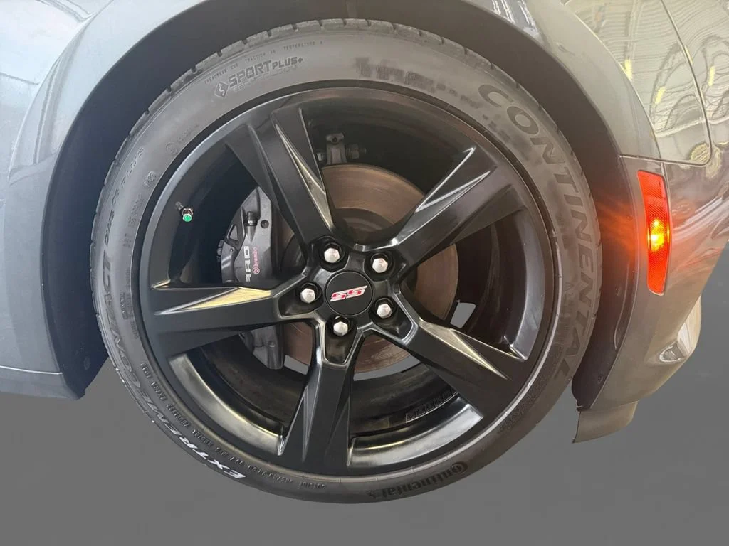Used 2018 NIGHTFALL GRAY METALLIC Chevrolet 2SS image 9