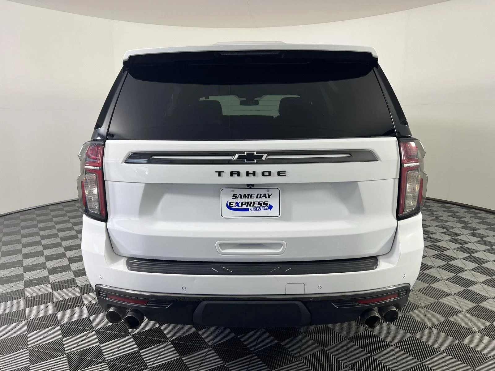 Used 2022 SUMMIT WHITE Chevrolet Z71 image 30