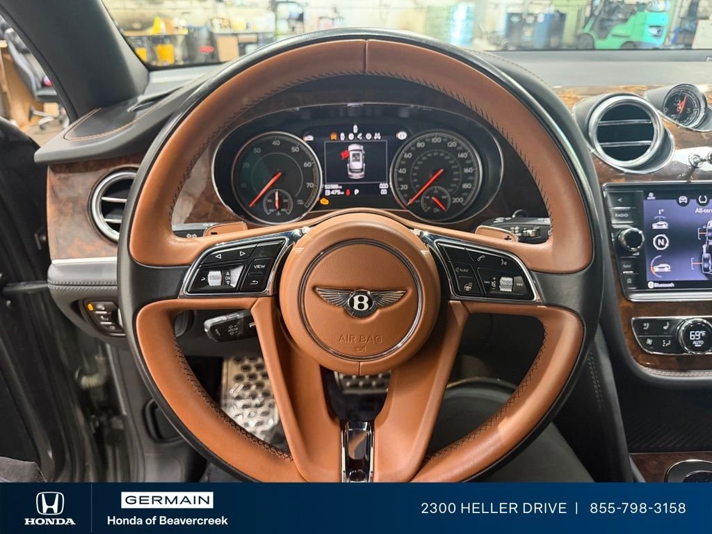 Used 2018 Porcelain Metallic Bentley W12 image 26