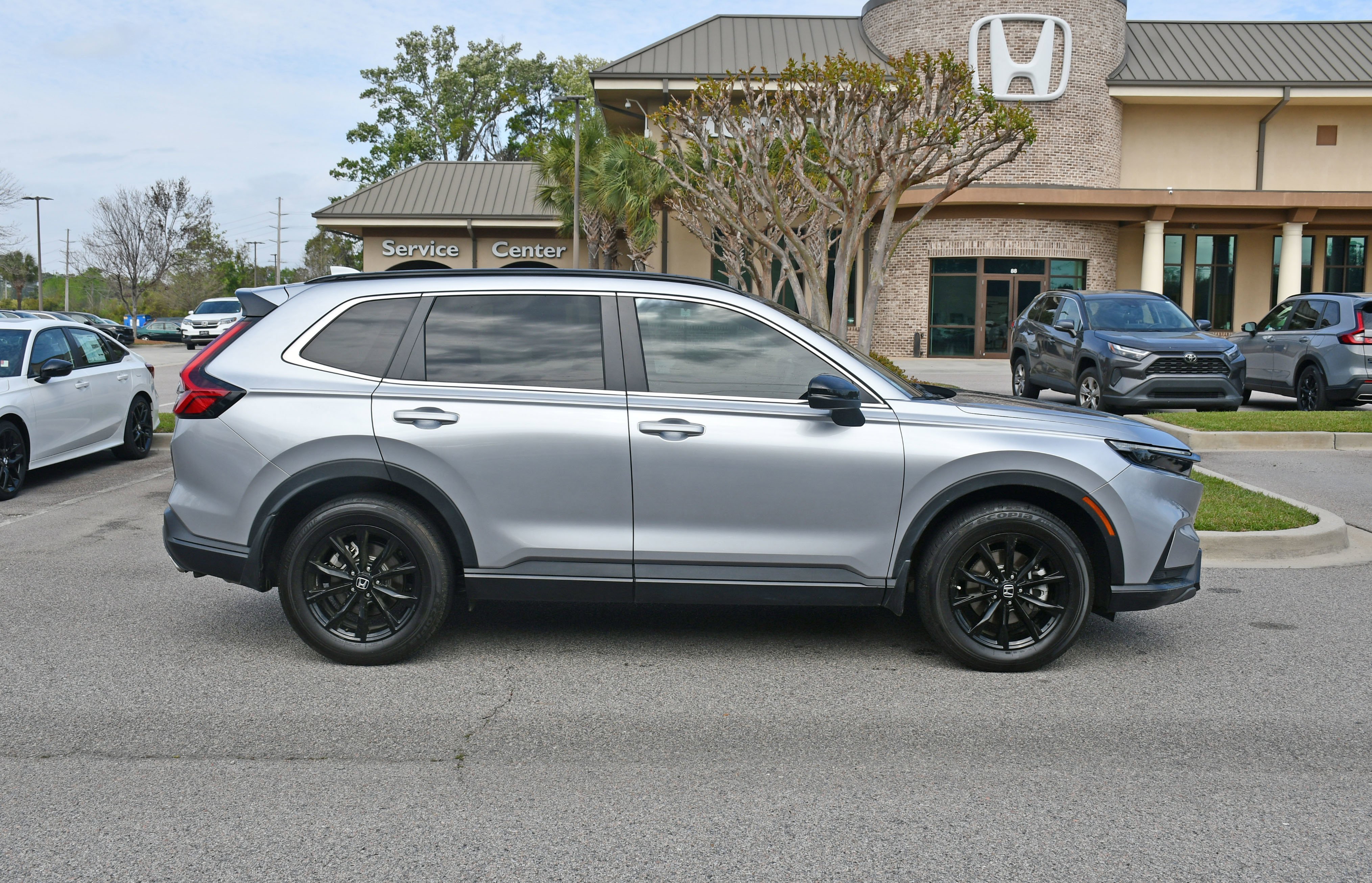 Used 2024 Silver Honda Sport-L image 4