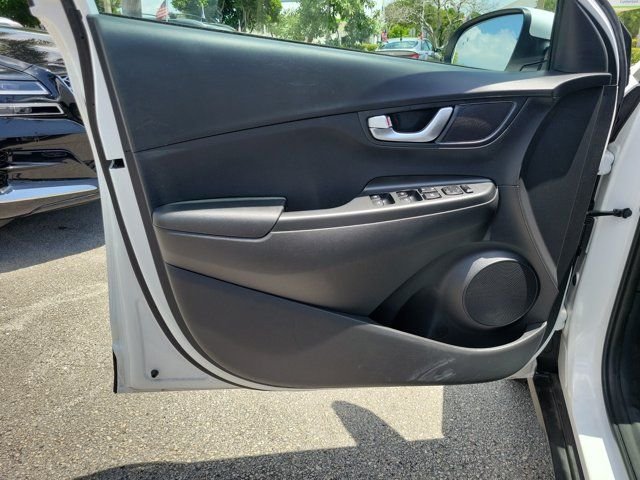 2023 Hyundai Kona SEL - Photo 12