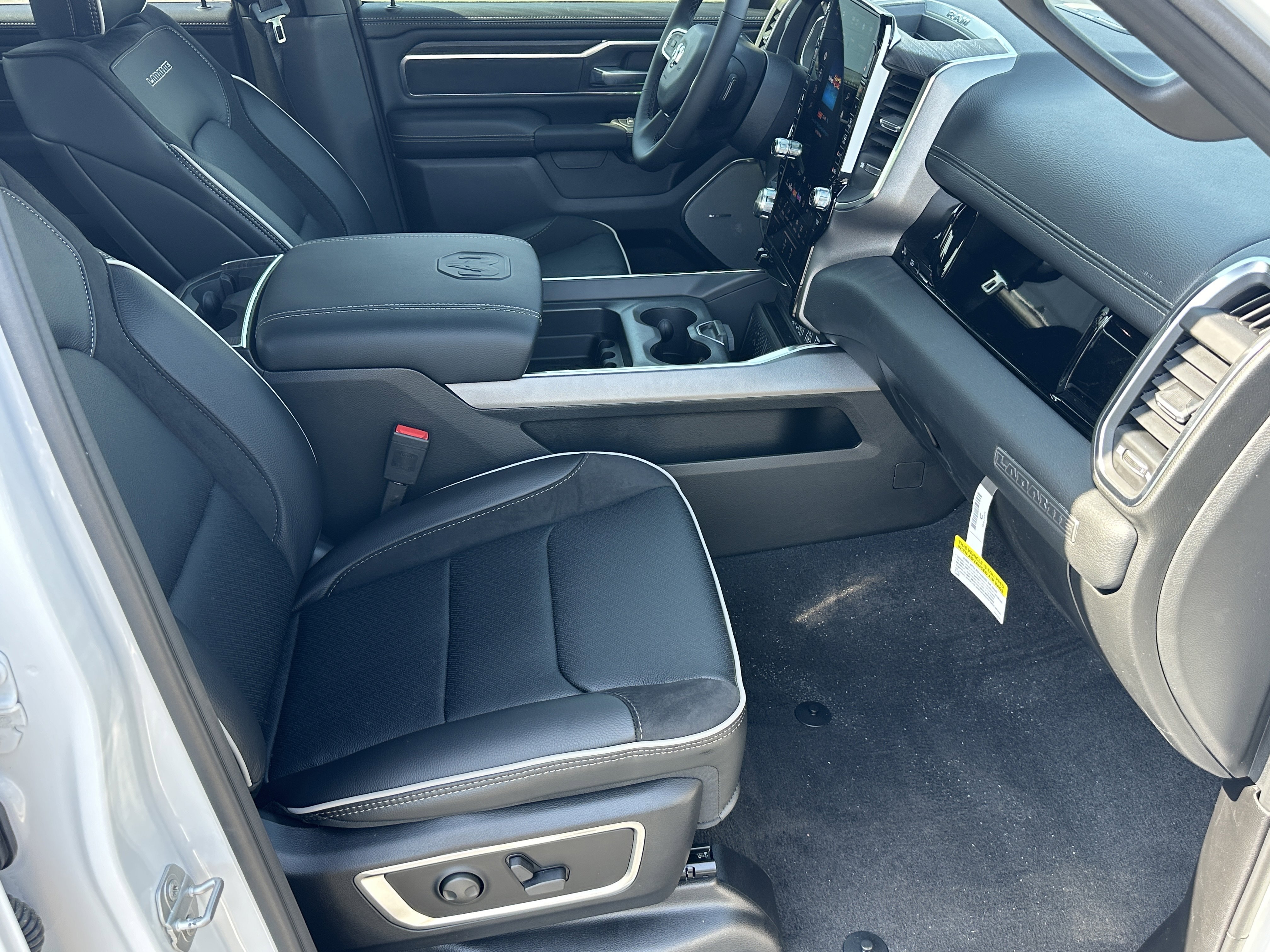 New 2026 Bright White Clear-Coat Exterior Paint RAM Laramie image 14