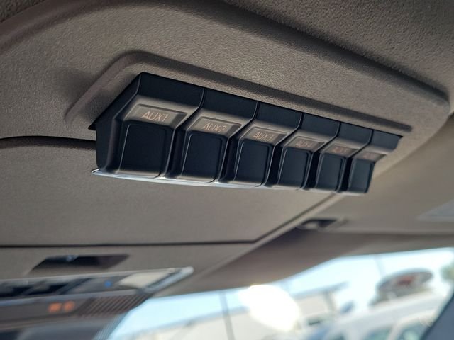 New 2026 Glacier Gray Metallic Tri-Coat Ford F-350® Platinum® image 15