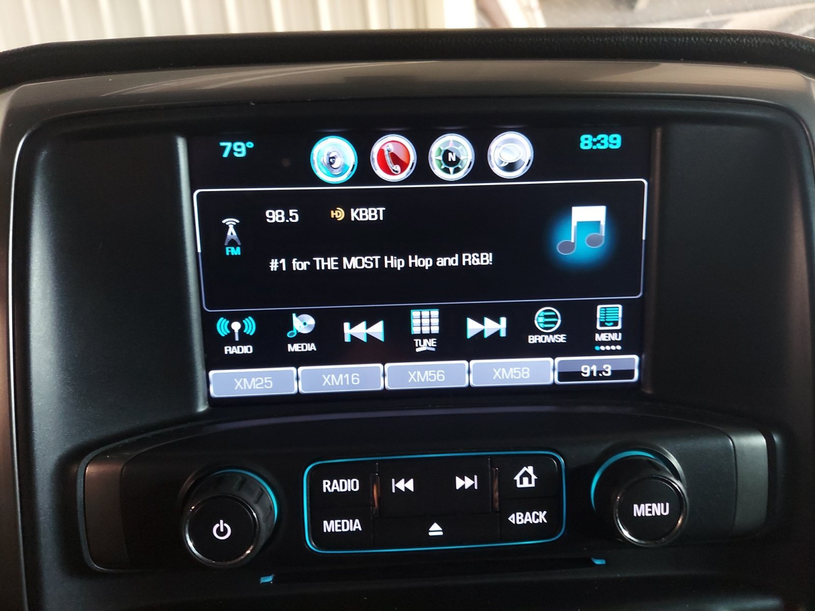 Used 2018 Iridescent Pearl Tricoat Chevrolet LT image 17