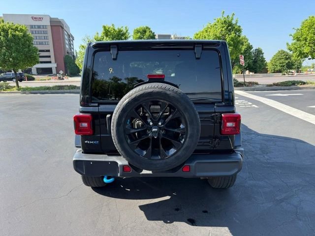 Used 2022 Black Jeep Unlimited Sahara 4x4 image 6