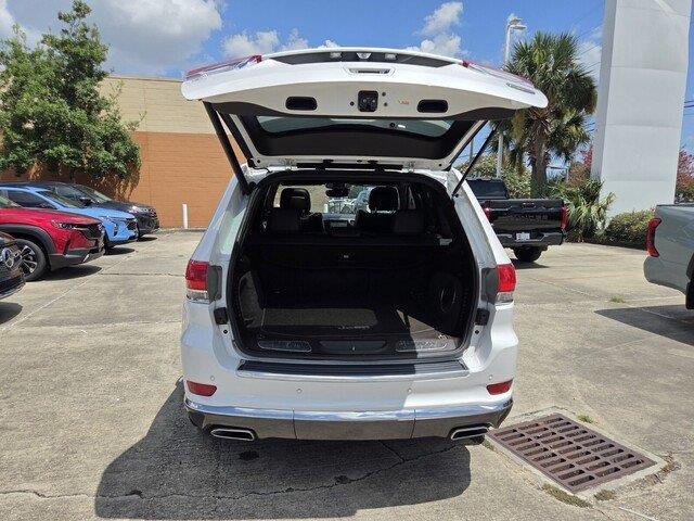 Used 2018 Ivory 3-Coat Jeep Summit image 27