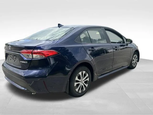 Used 2021 Blue Toyota LE image 8