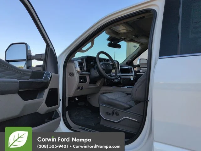 New 2026 Star White Metallic Tri-Coat Ford Platinum image 9