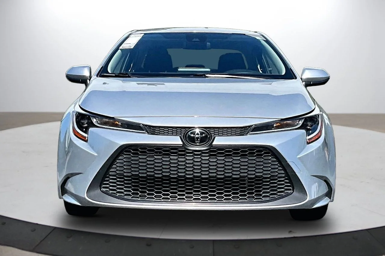 Certified Used 2022 Silver Toyota LE image 3