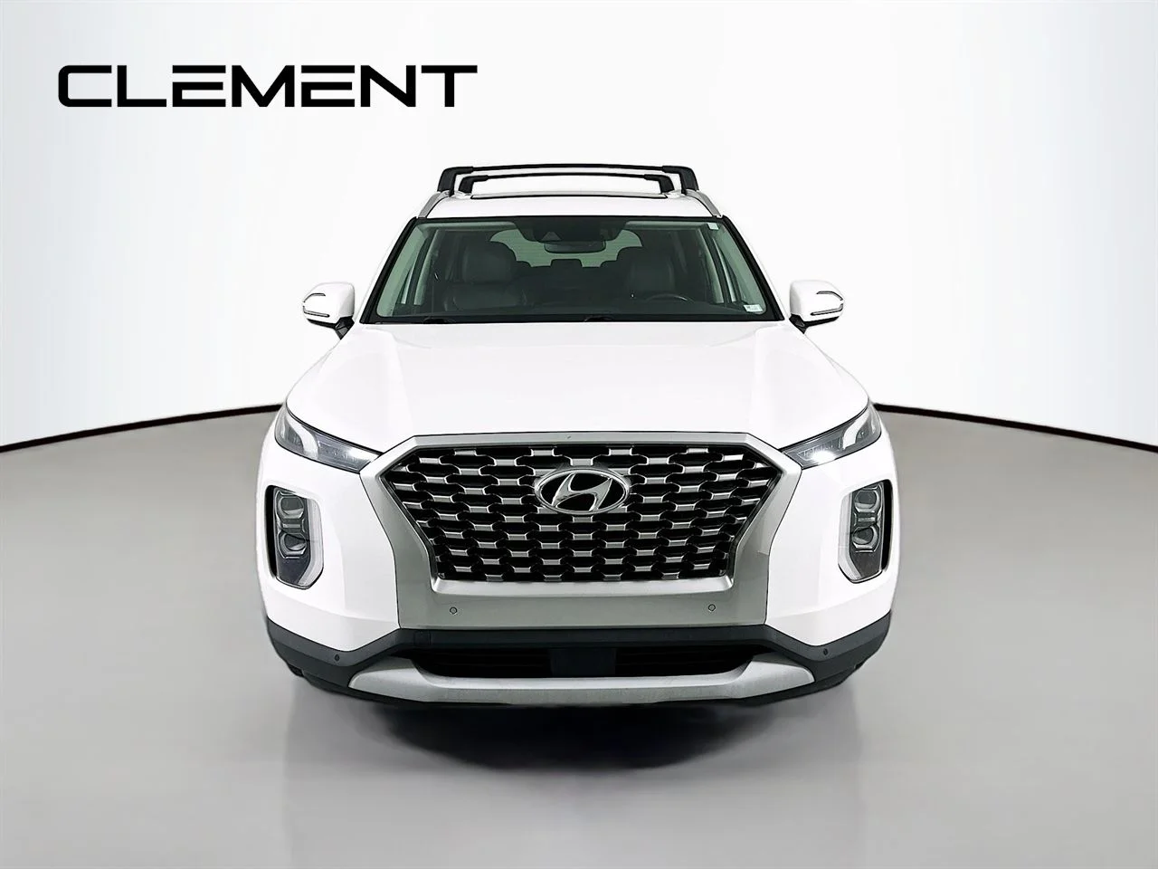 Used 2022 Hyper White Hyundai SEL image 3