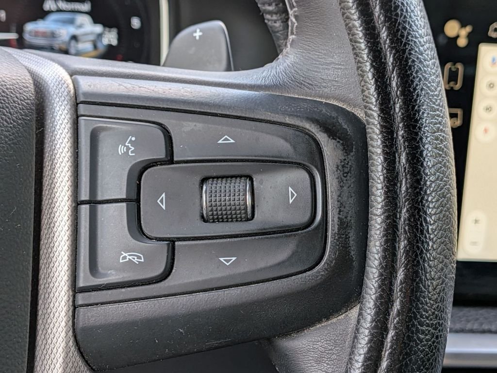 Used 2022 Silver GMC Denali image 22