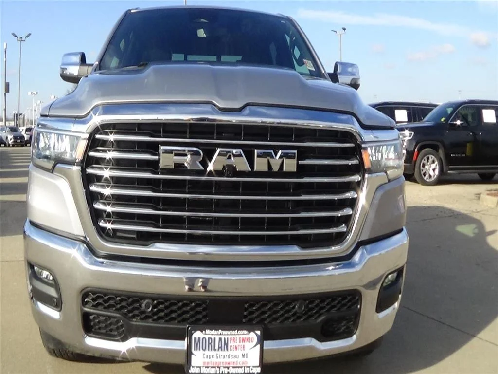 Certified Used 2025 Billet Silver Metallic Clear Coat (psc) RAM Laramie image 4