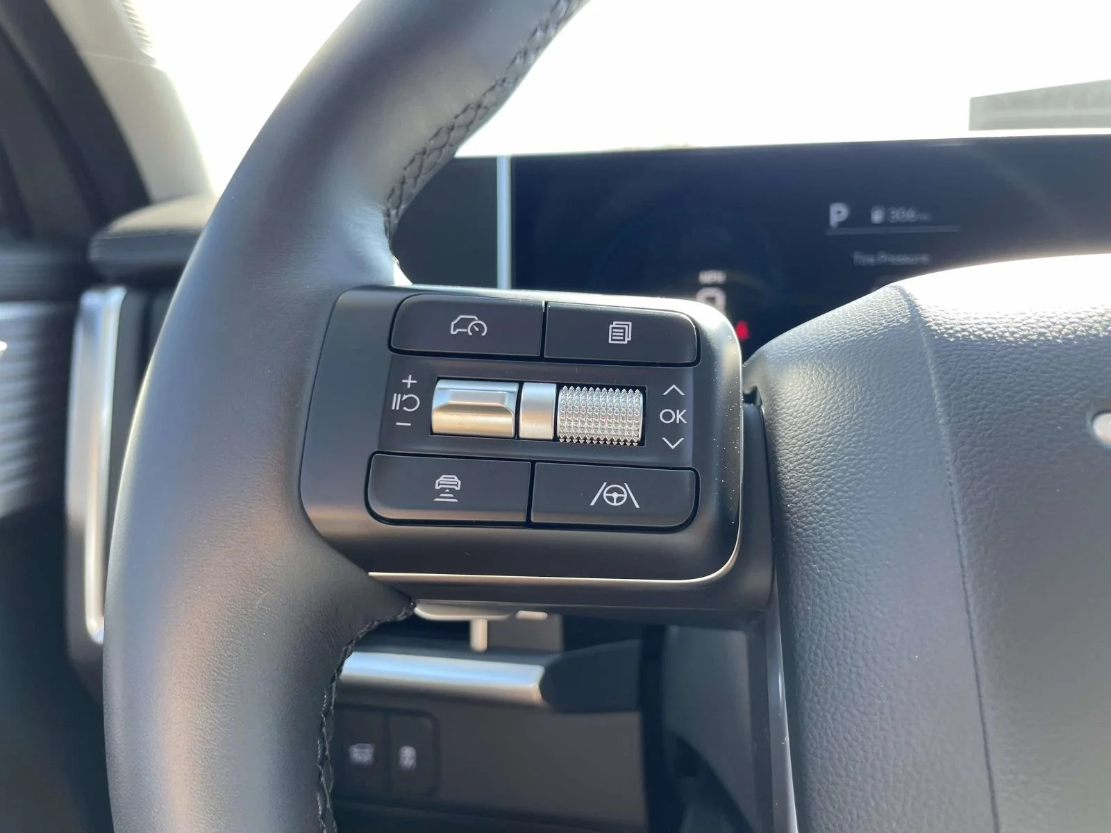 Used 2026 Hampton Gray Hyundai SE image 14