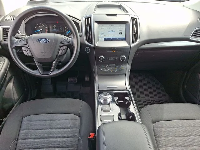 Used 2020 Black Ford SE image 15