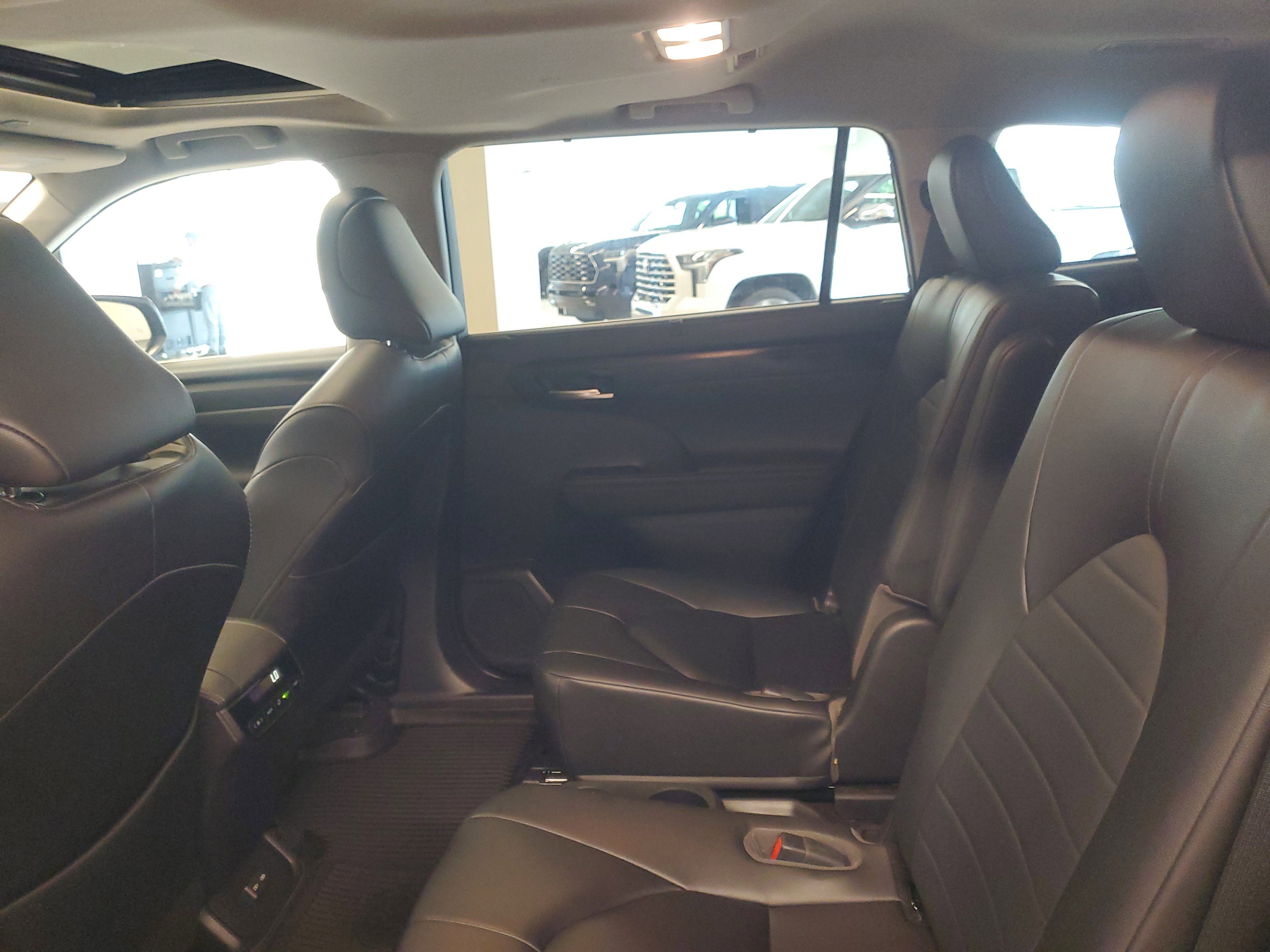 Used 2023 Blueprint Toyota XLE image 11