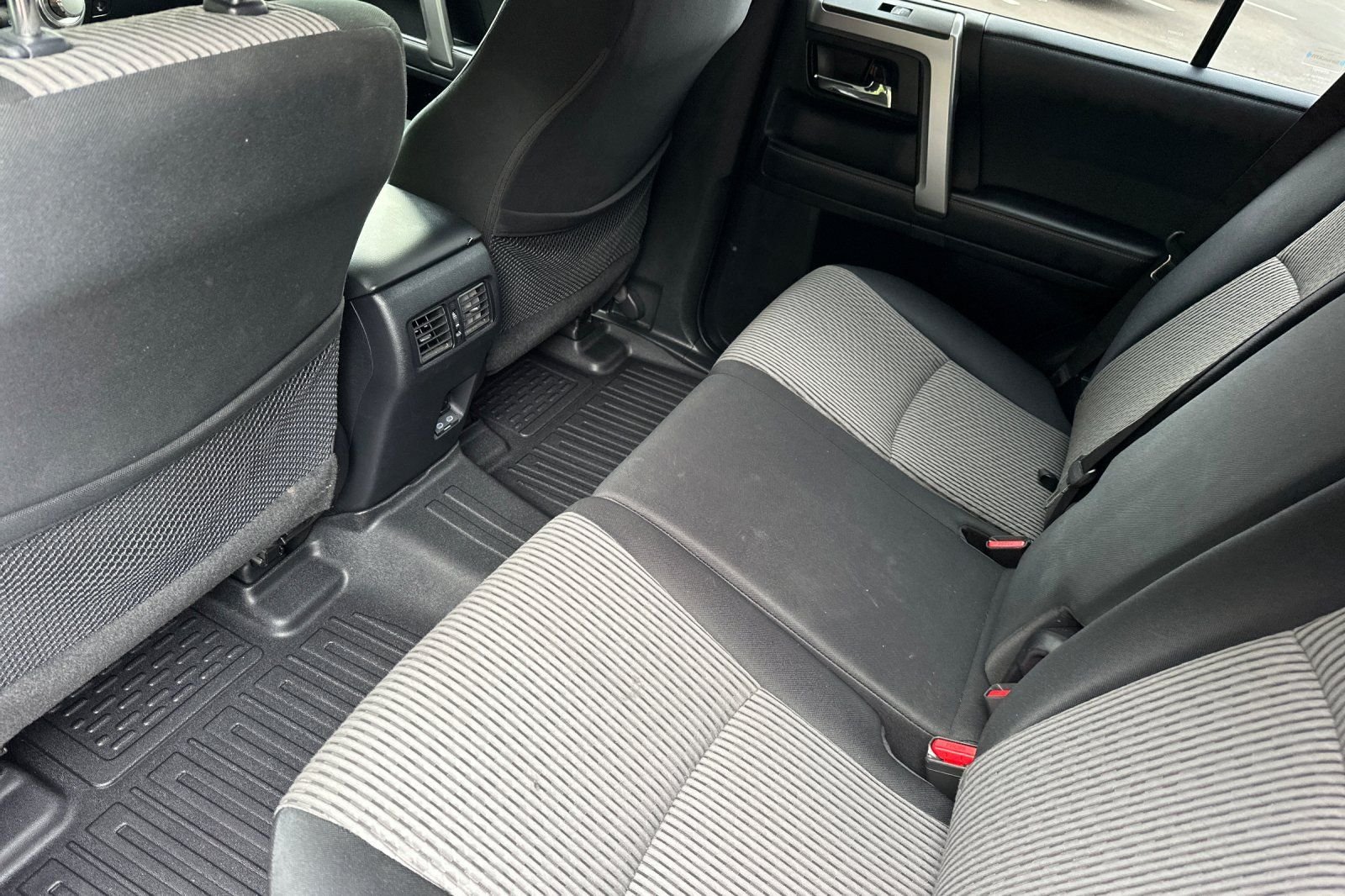 2024 Toyota 4Runner SR5 - Photo 13