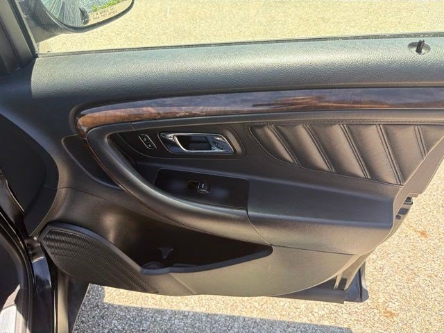 Used 2018 Shadow Black Ford Limited image 19