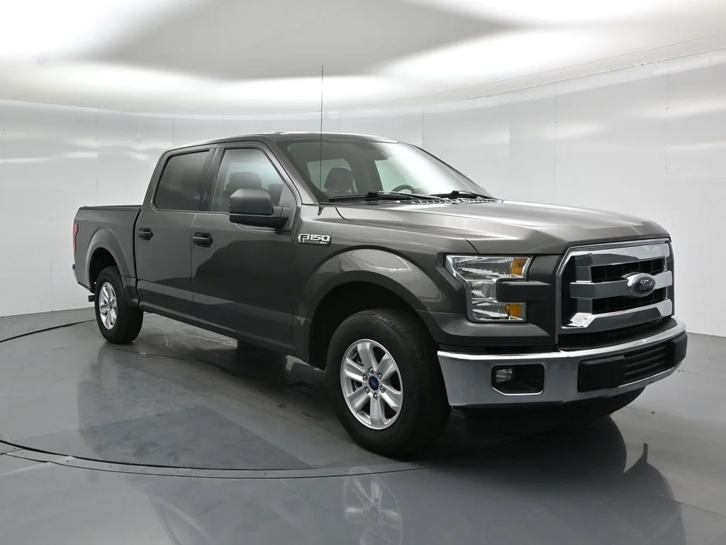 Used 2017 Gray Ford XLT image 49