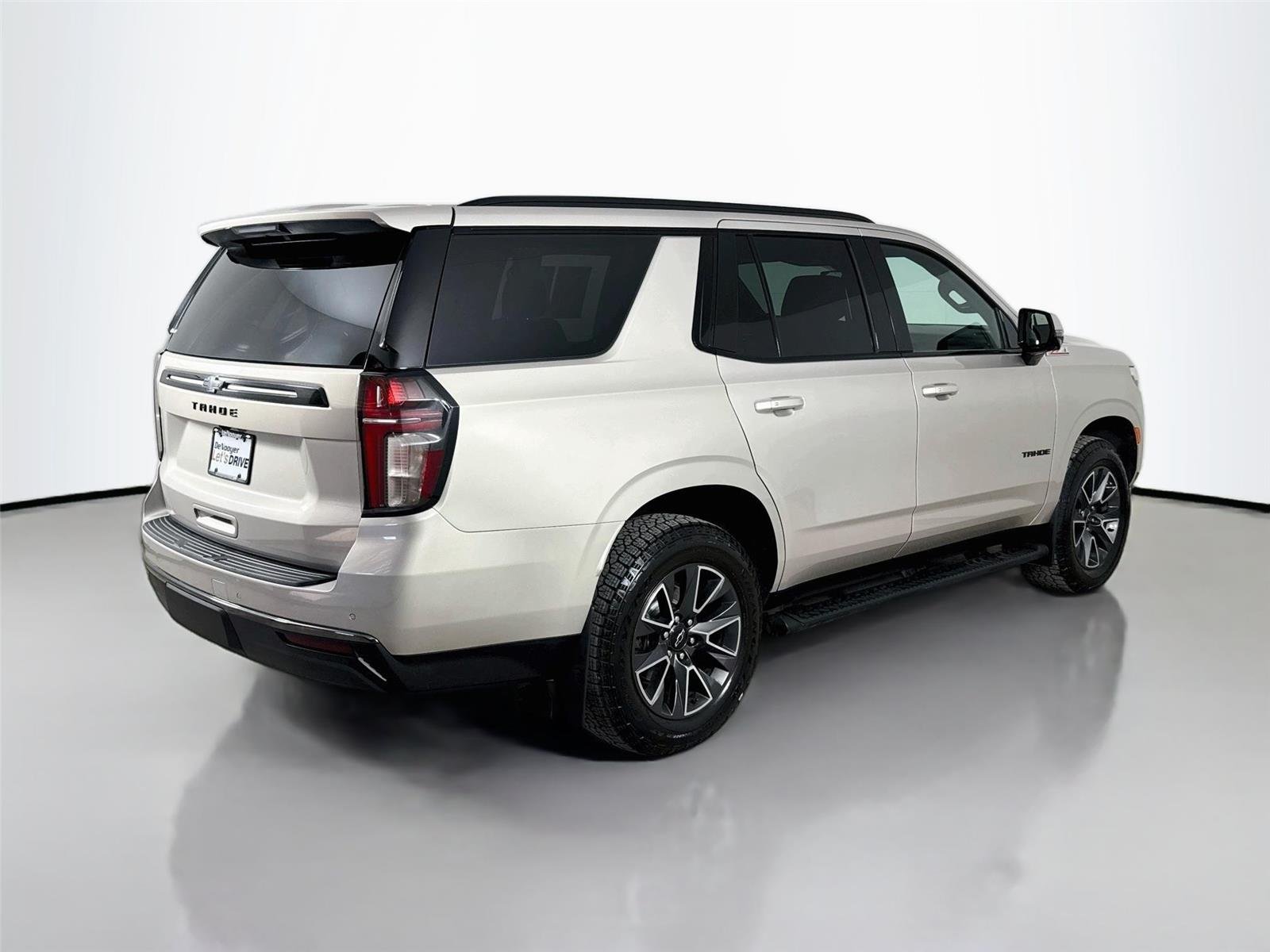 Used 2021 EMPIRE BEIGE METALLIC Chevrolet Z71 image 9