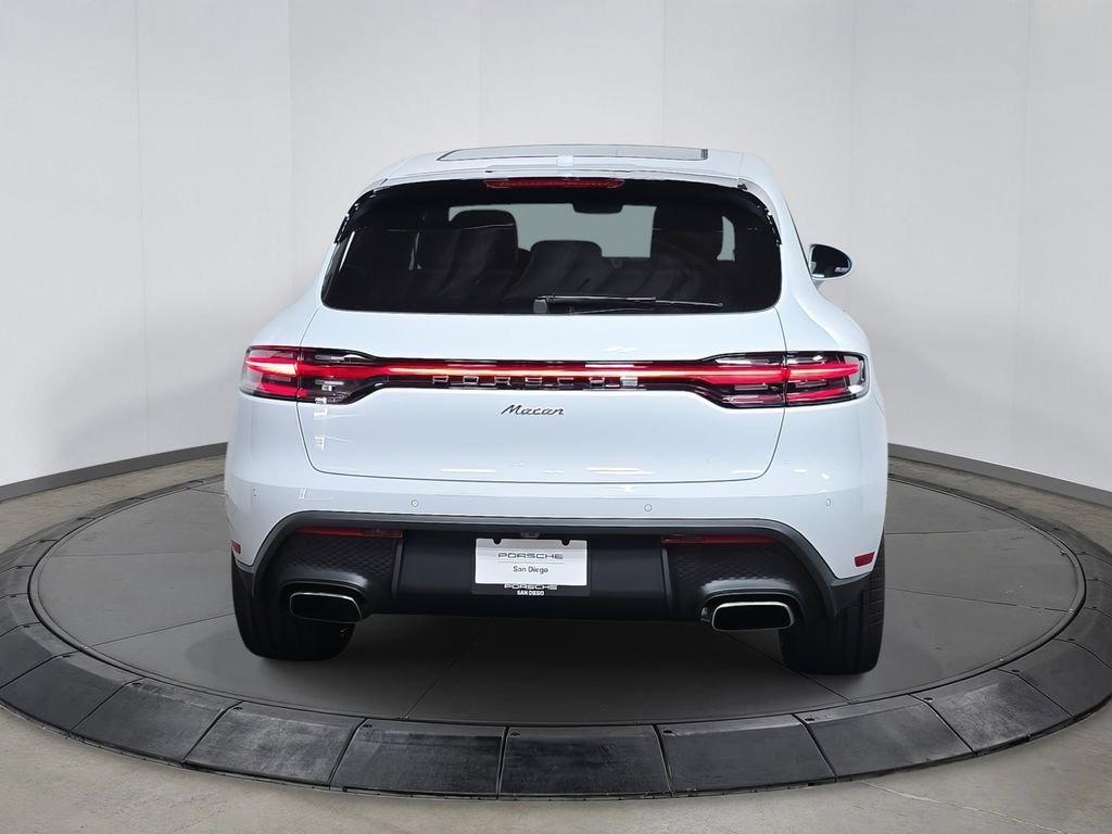 2026 Porsche Macan T - Photo 6