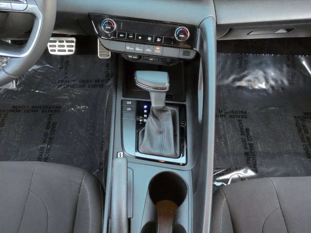 Used 2025 Gray Hyundai SEL Sport image 16