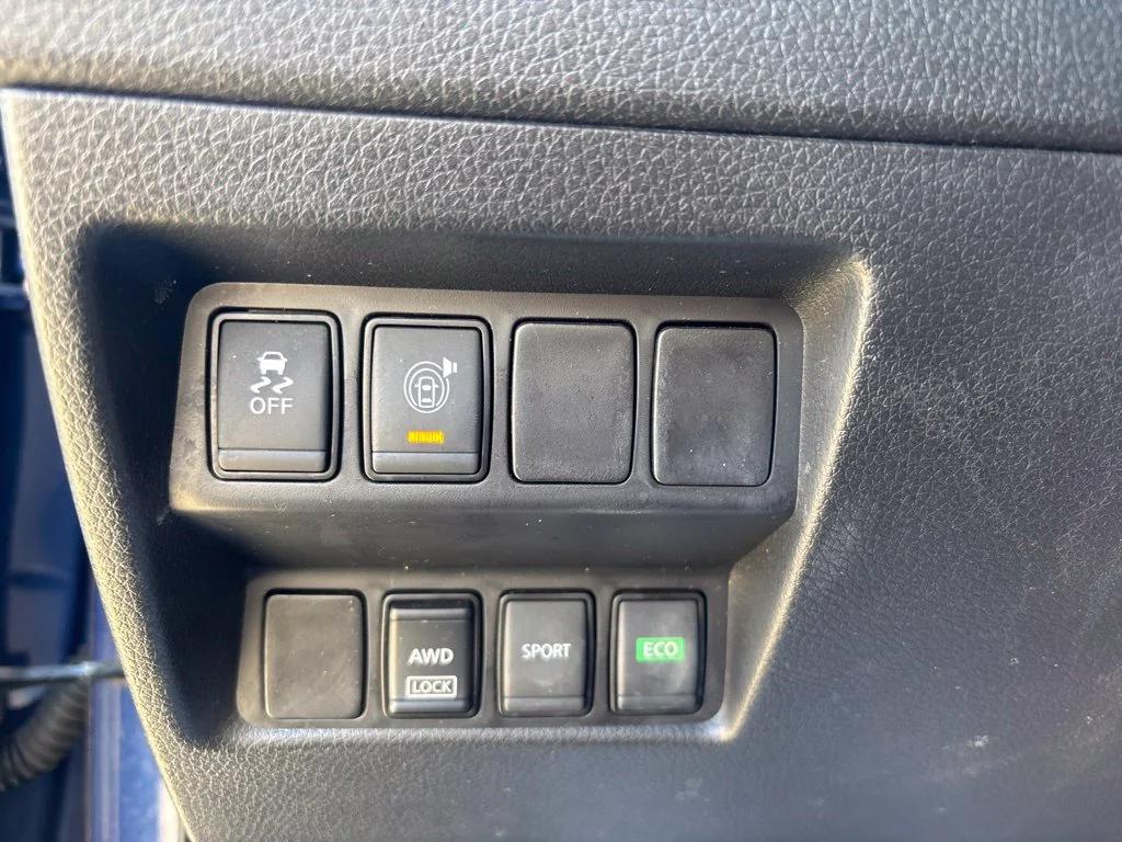 Used 2017 Blue Nissan SV image 20
