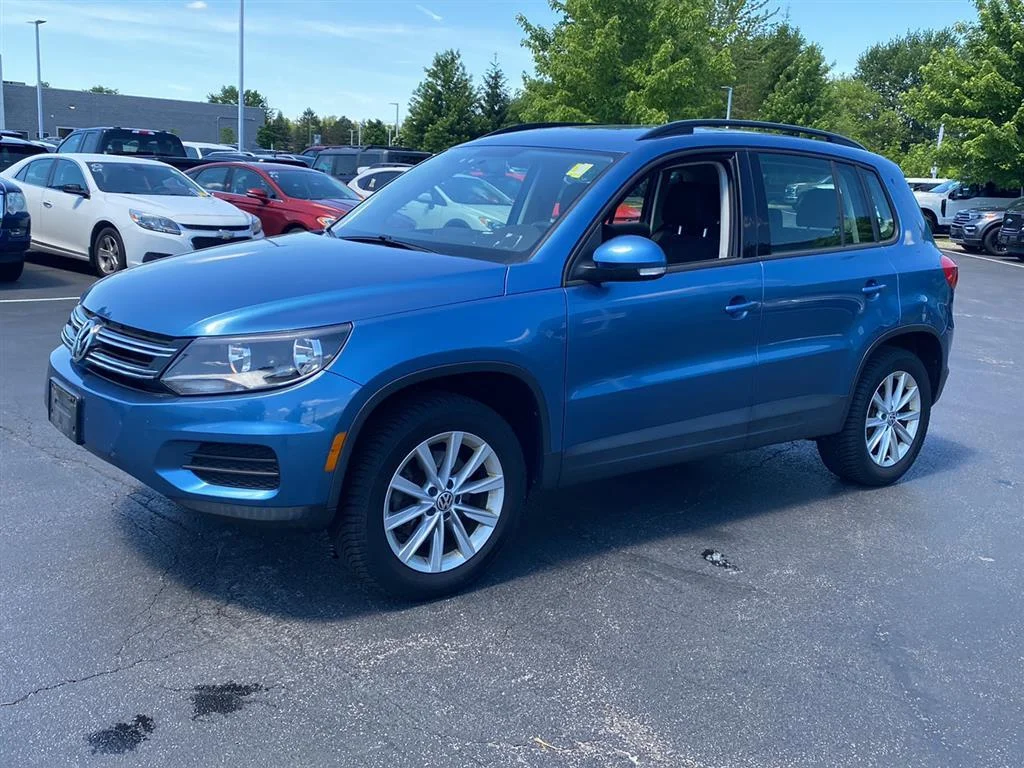 Used 2017 Pacific Blue Metallic Volkswagen 2.0T Limited S image 6