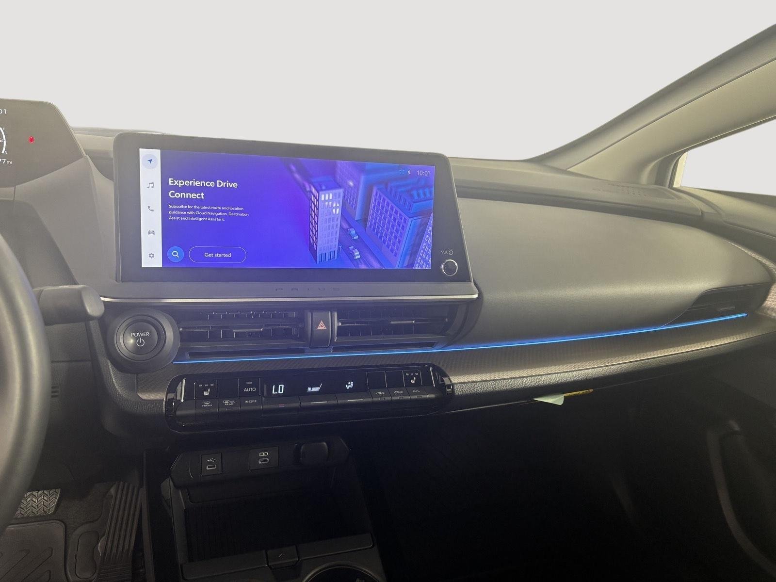 Used 2024 Wind Chill Pearl Toyota XLE image 22
