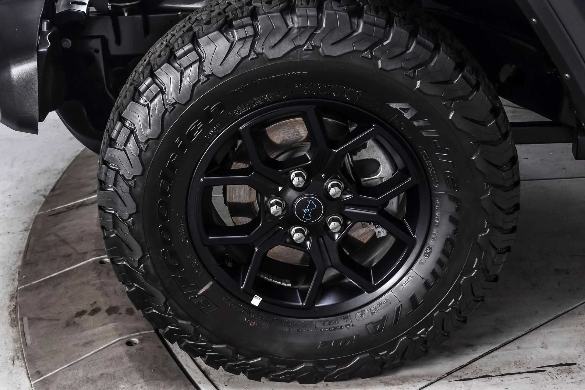 Used 2025 Crystal Metallic Jeep Willys 4xe image 10