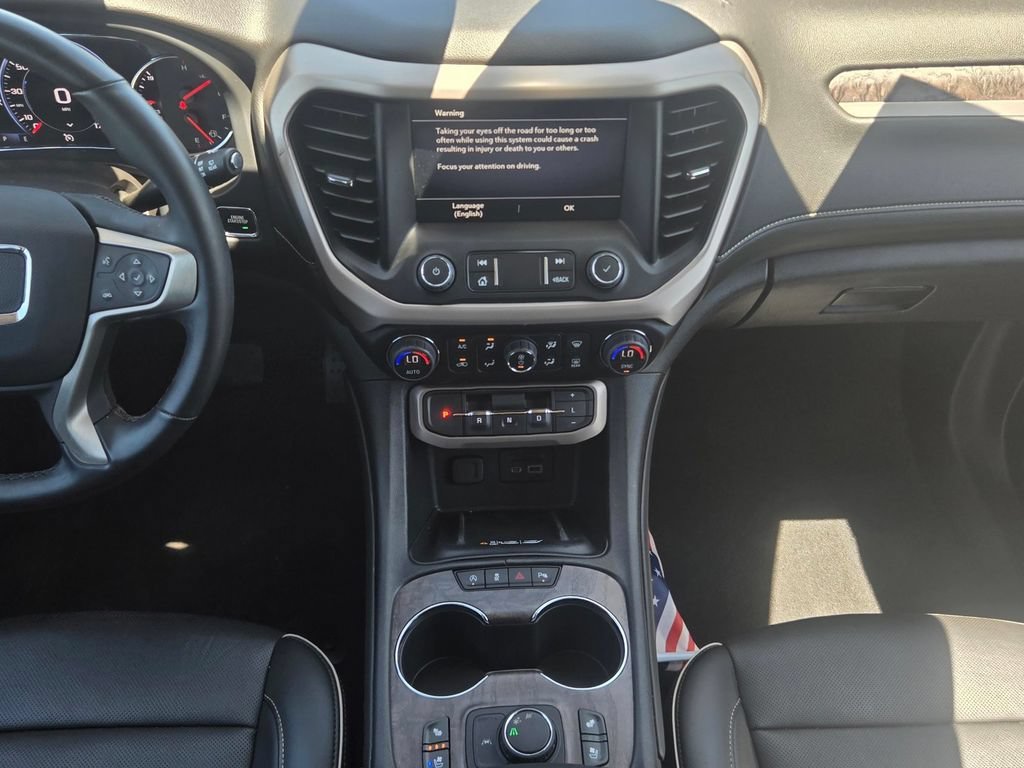 2023 GMC Acadia Denali - Photo 10
