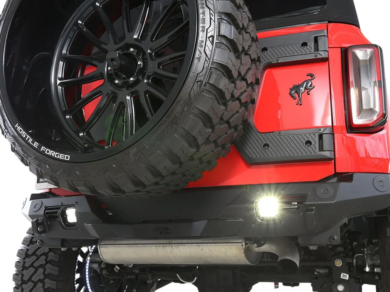 Used 2023 Red Ford Wildtrak image 13
