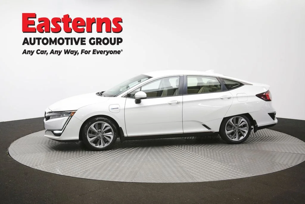 Used 2018 White Honda Touring image 57
