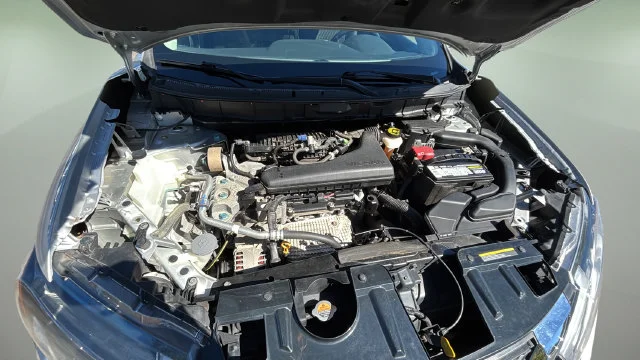 Used 2018 Silver Nissan SV image 32