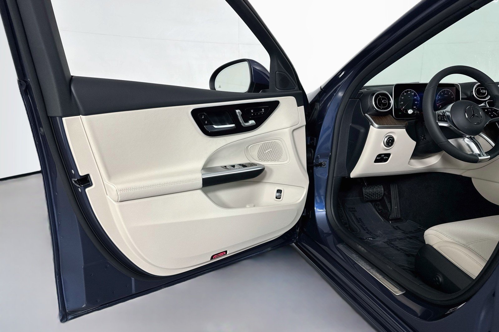 New 2026 Twilight Blue Metallic Mercedes-Benz C 300 Sedan image 20