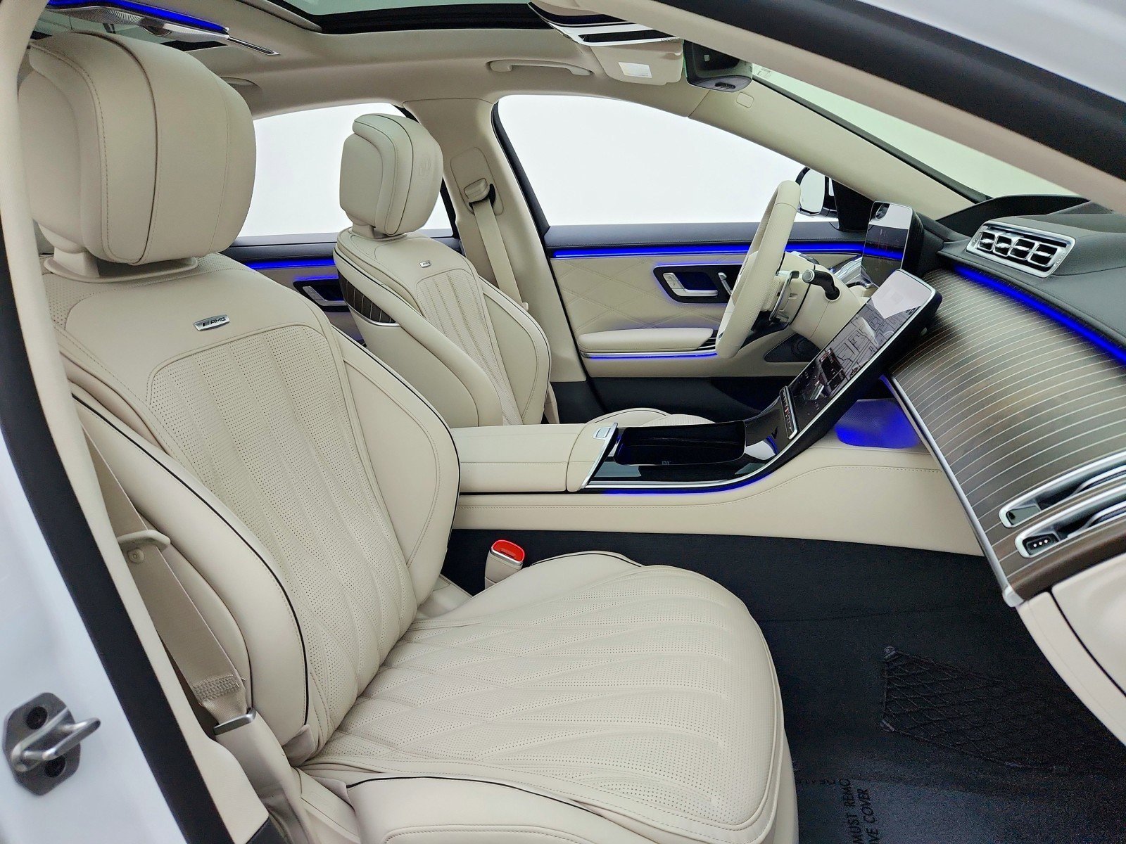 New 2026 MANUFAKTUR Moonlight White Metallic Mercedes-Benz AMG® S 63 E 4MATIC Sedan image 45