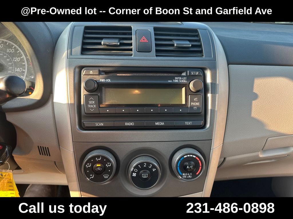 Used 2012 White Toyota LE image 23