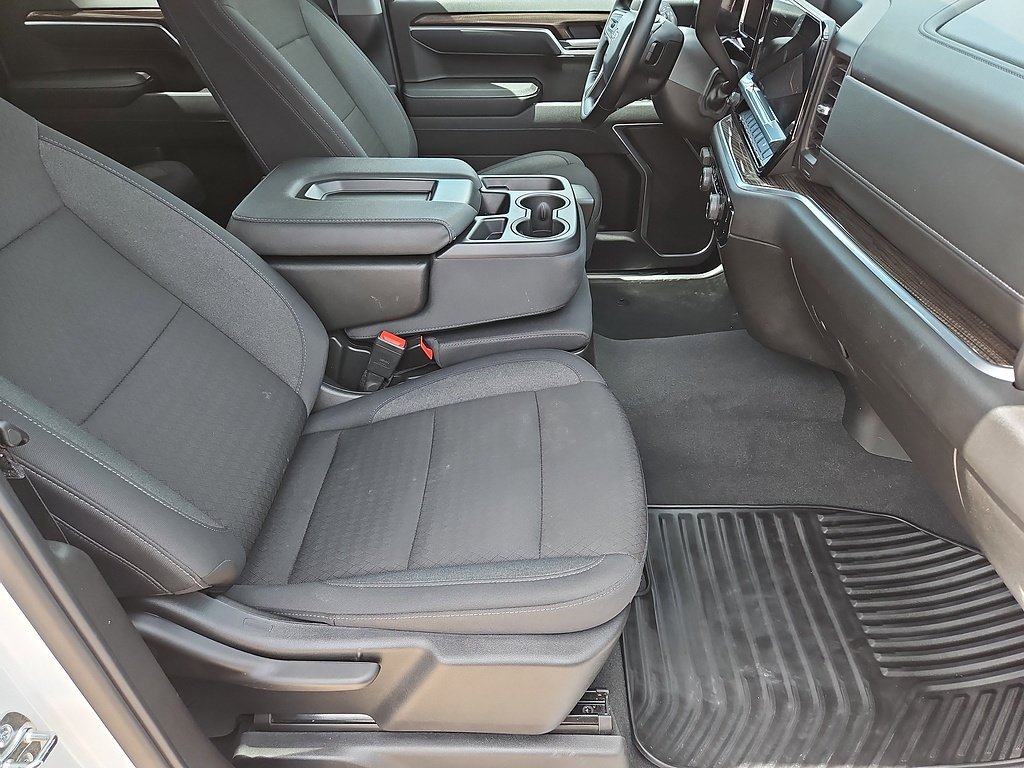 Used 2026  Chevrolet RST image 14