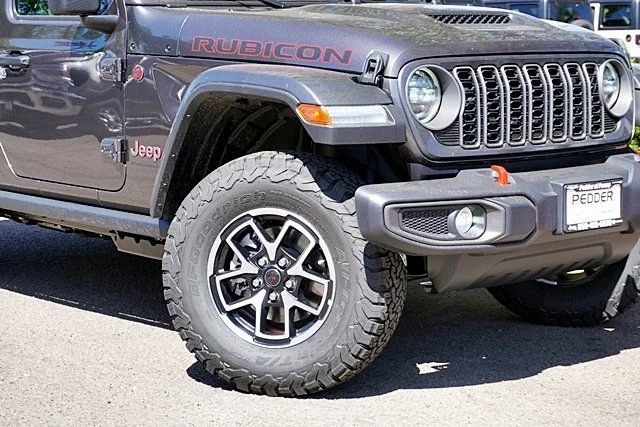 New 2026 Granite Crystal Metallic Clear-Coat Exterior Paint Jeep Rubicon image 3